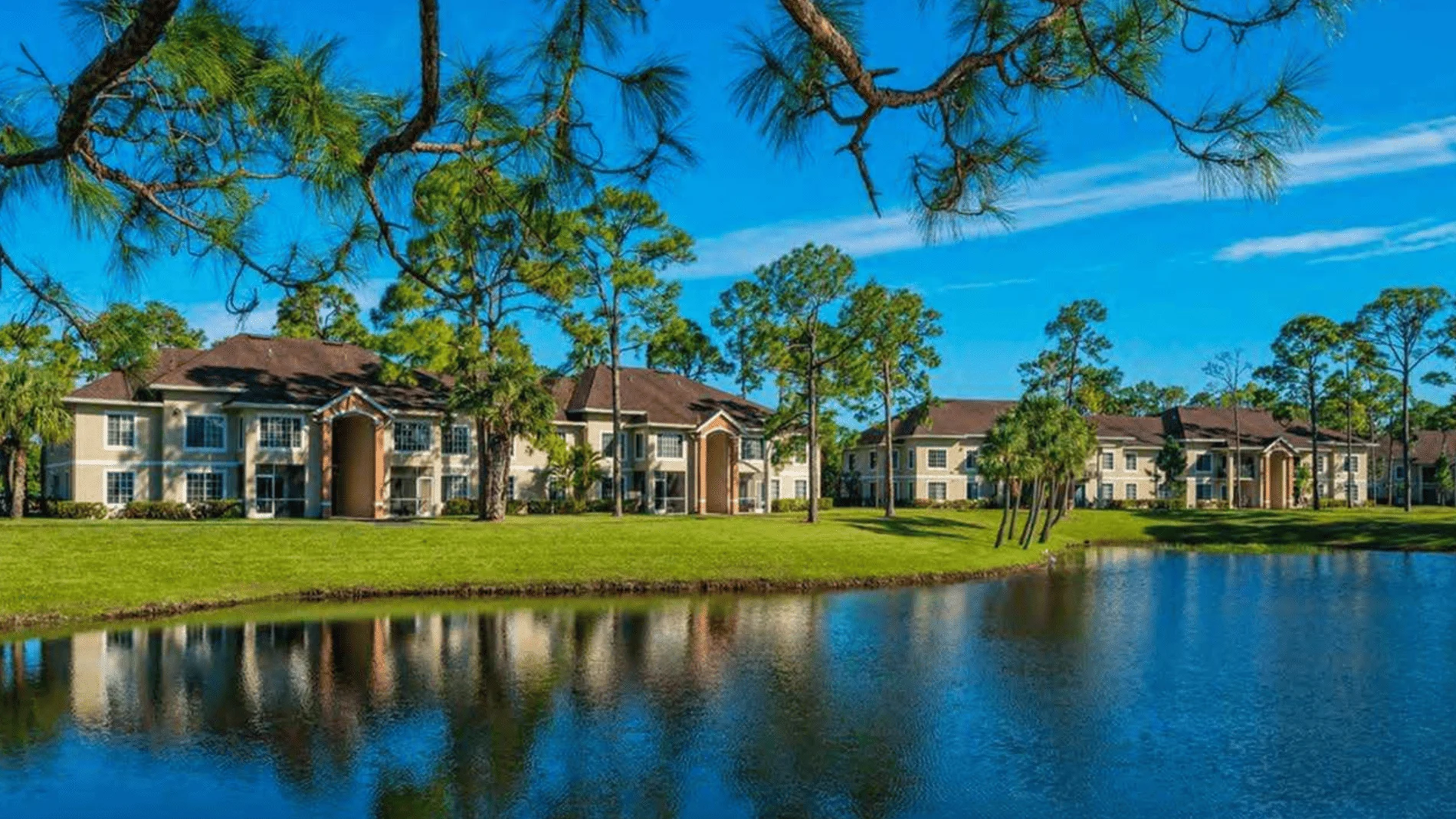 Commercial roofing in Greenacres, FL